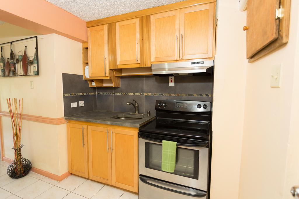 Cozy Accommodations كينغستون المظهر الخارجي الصورة